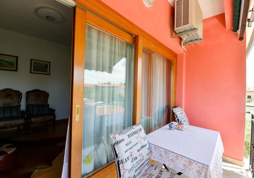 Apartman A Moela Umag 0*,